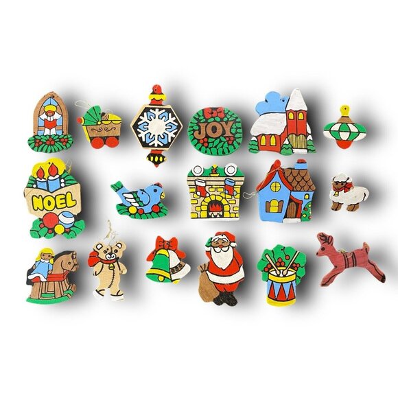 Vintage Wooden Flat Double-Sided Hand Painted Ornaments Lot of 17 Santa Noel - Picture 1 of 4